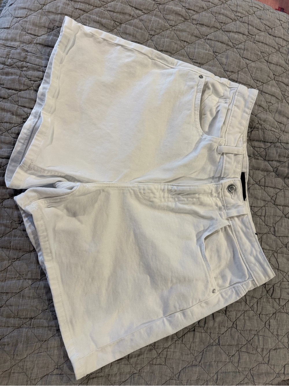 Zara White Women's Casual Shorts Bundle - size 10